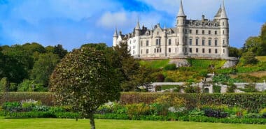 The Scottish Highlands: Great Country Houses, Castles & Gardens 2024