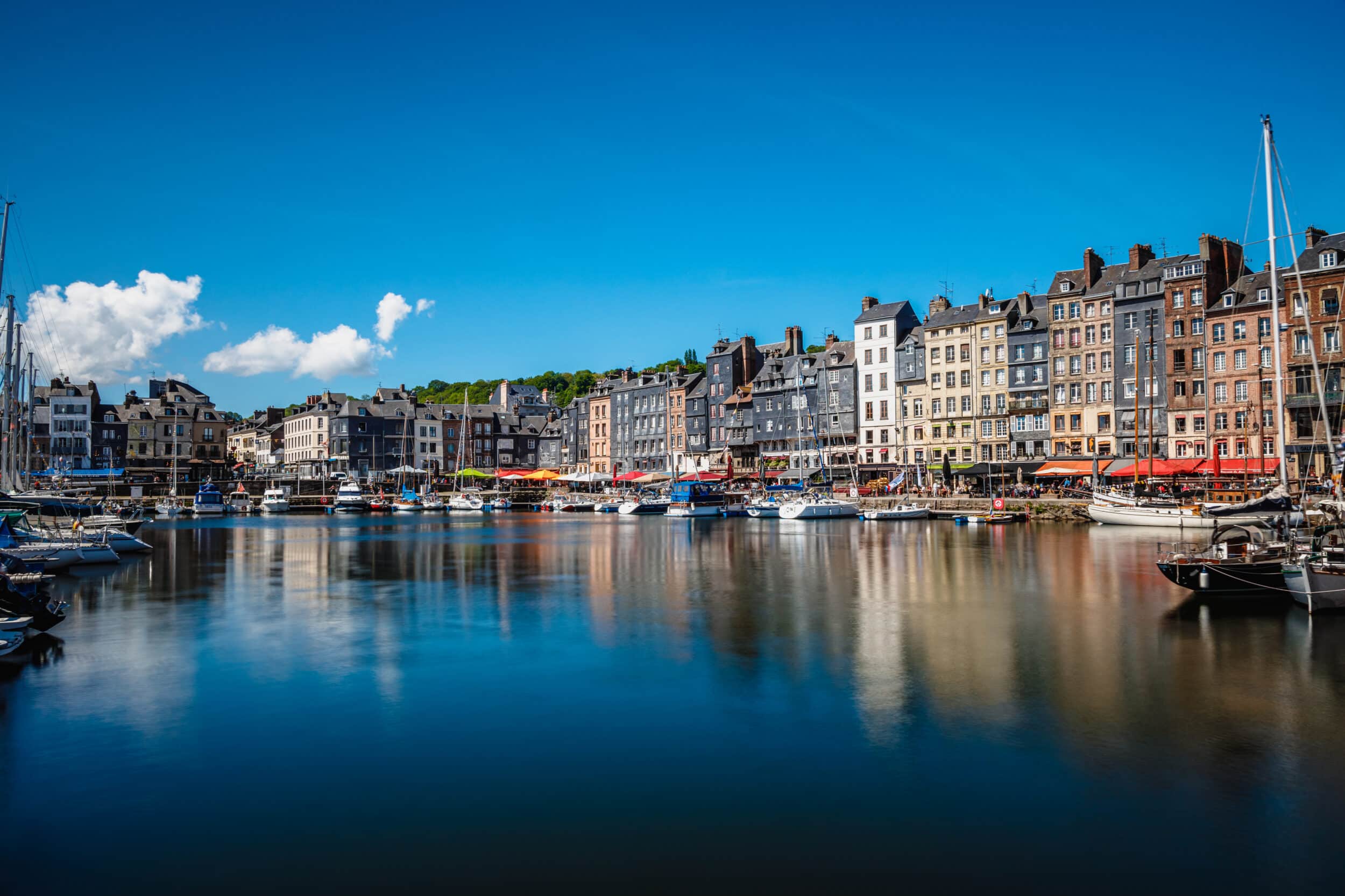 Port of Honfleur, Normandie. Photo by Valentin Pacaut