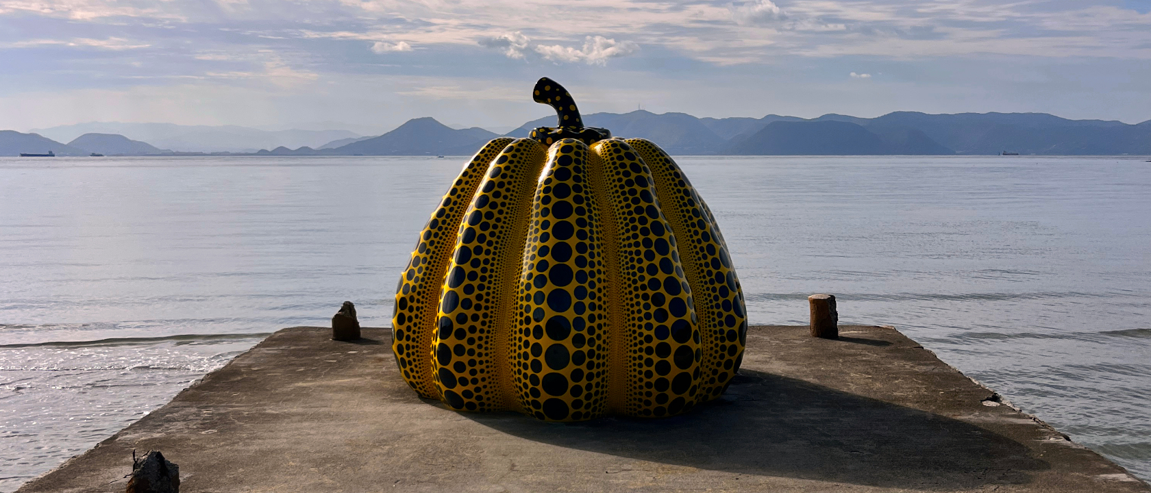 Naoshima Yayoi Kasuma Pumpkin