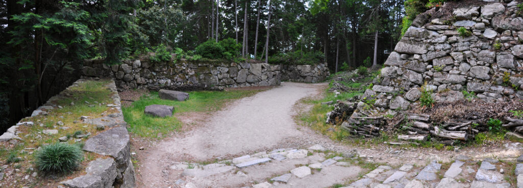 Azuchi Castle ruins